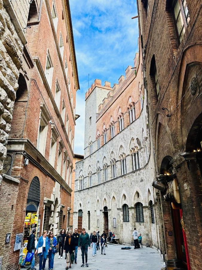 Domus An- Two Bedrooms Apartment -Antique And Historical Home Siena Eksteriør billede